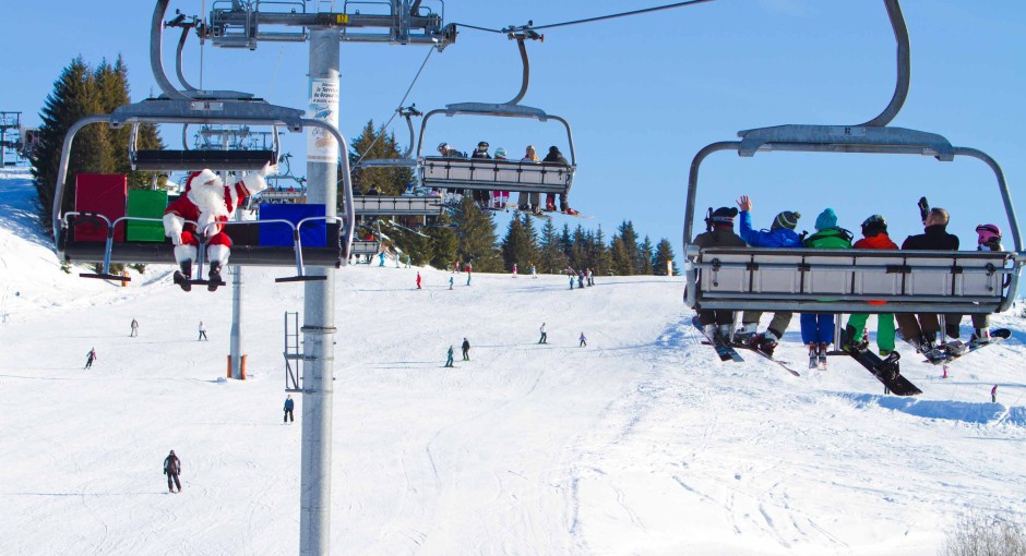 santa_chairlift